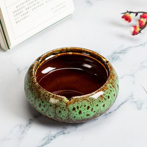 Ceramic Ashtray w/ Deer Knob Lid - Lighter USA